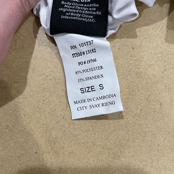 NEW Body Glove Mens White‎ Rash Guard Short Sleeve Shirt UV Protection Small - Picture 5 of 7